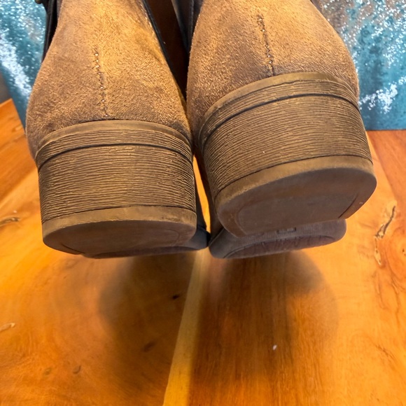 Joe Boxer 2016 Women August Brown Suede Ankle Bootie size 7 - Picture 11 of 14